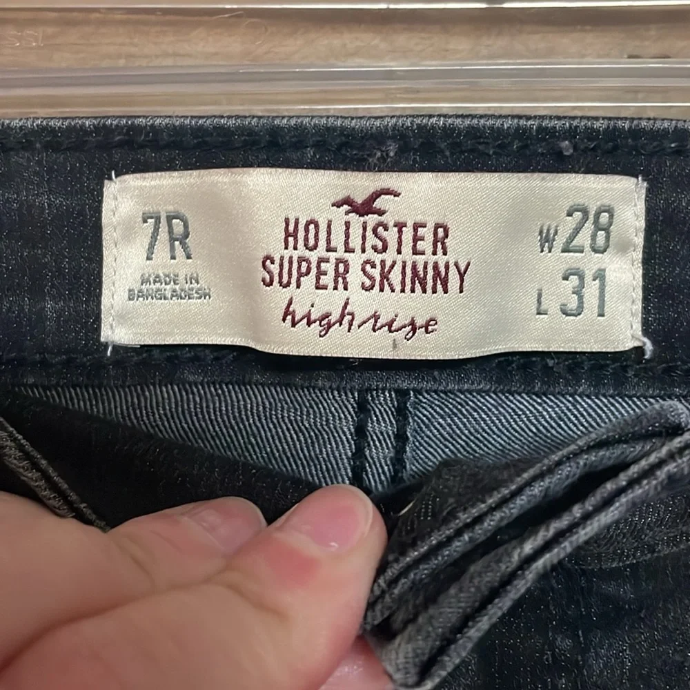 Hollister size 7R (28x31) Super Skinny High-rise Charcoal Gray Color Jeans - Picture 2 of 9